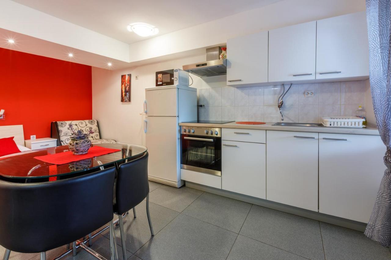 Apartmani Visnja Crikvenica Eksteriør billede