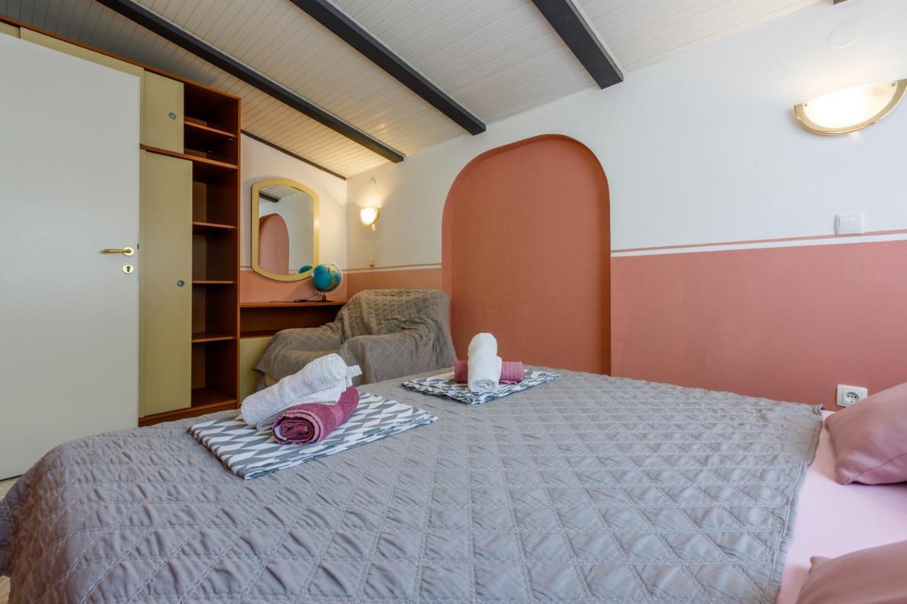 Apartmani Visnja Crikvenica Eksteriør billede