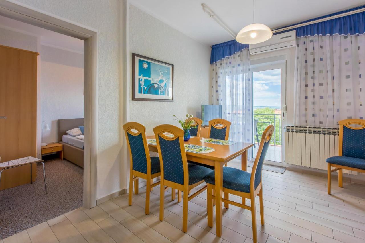 Apartmani Visnja Crikvenica Eksteriør billede