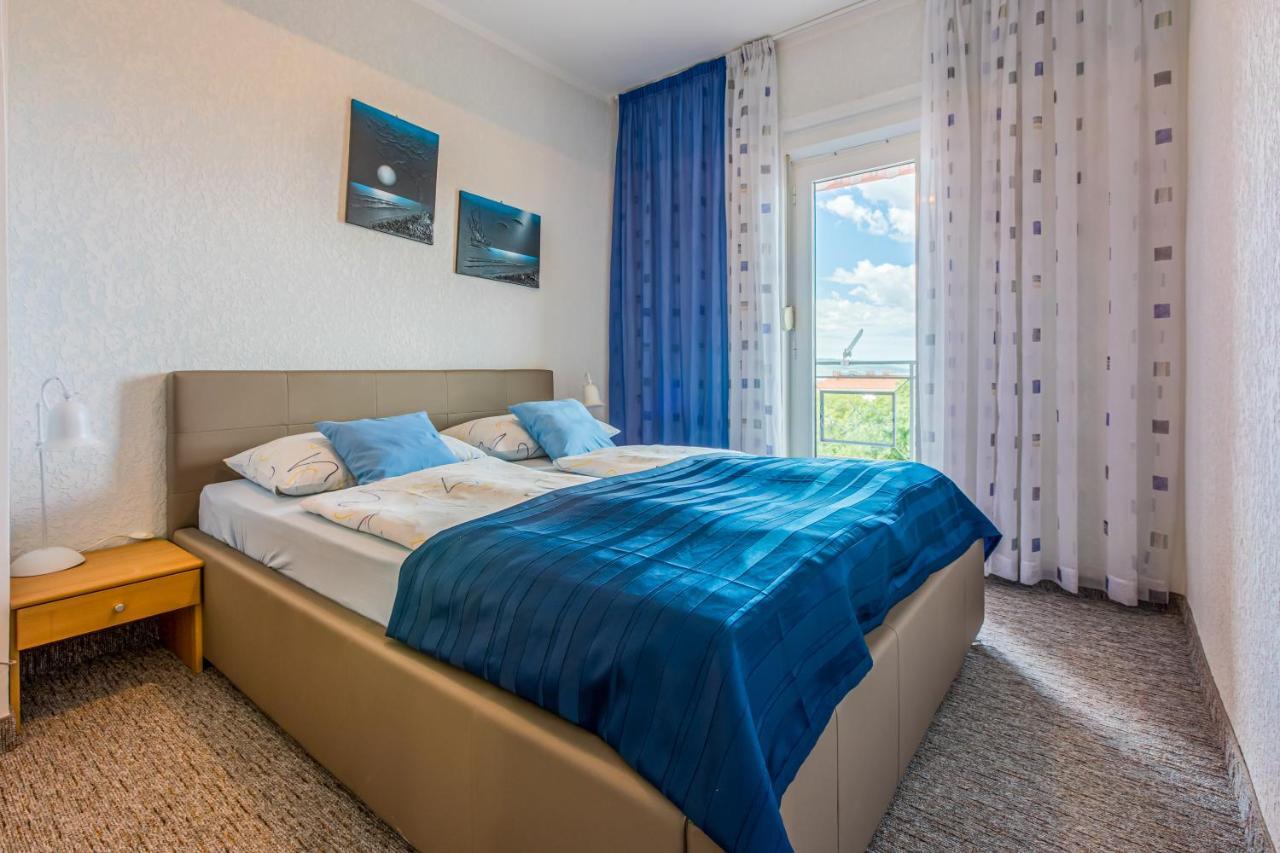Apartmani Visnja Crikvenica Eksteriør billede