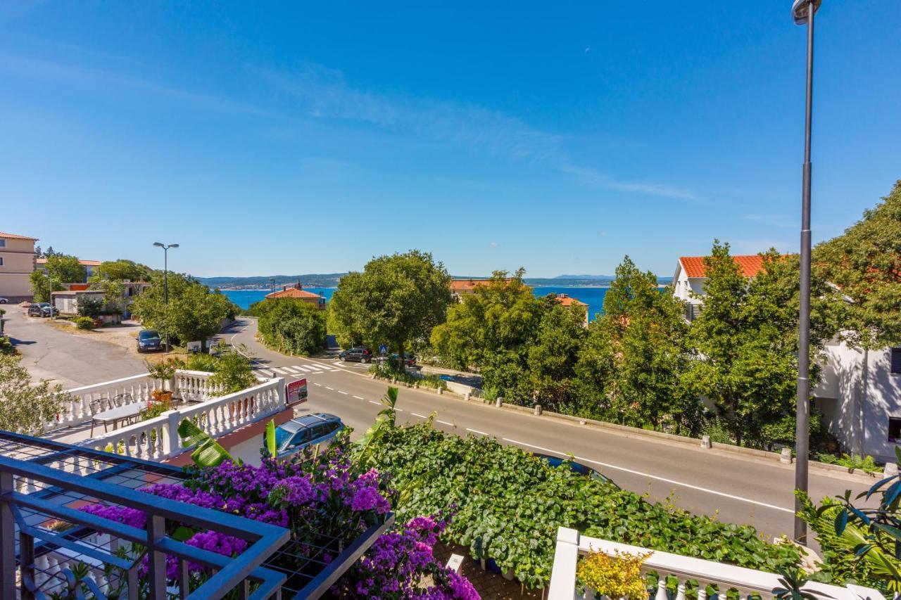 Apartmani Visnja Crikvenica Eksteriør billede