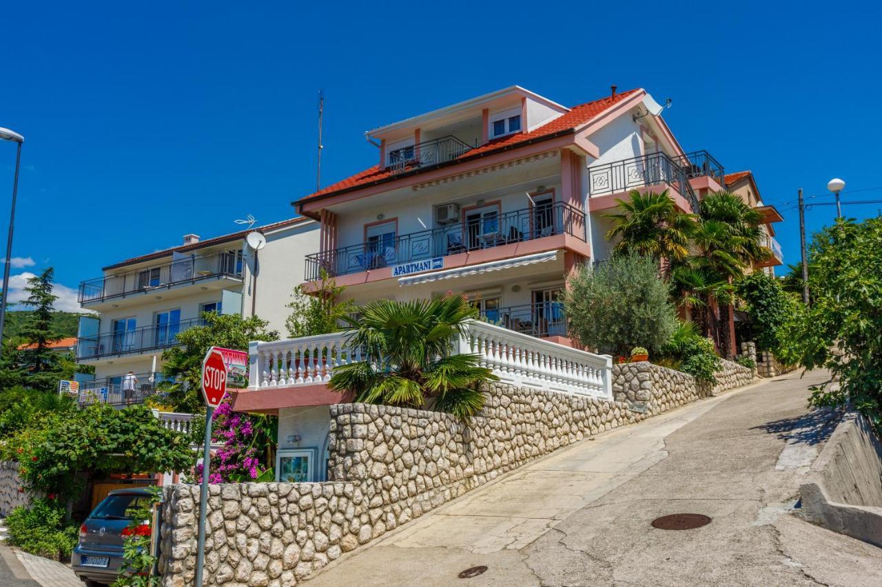 Apartmani Visnja Crikvenica Eksteriør billede
