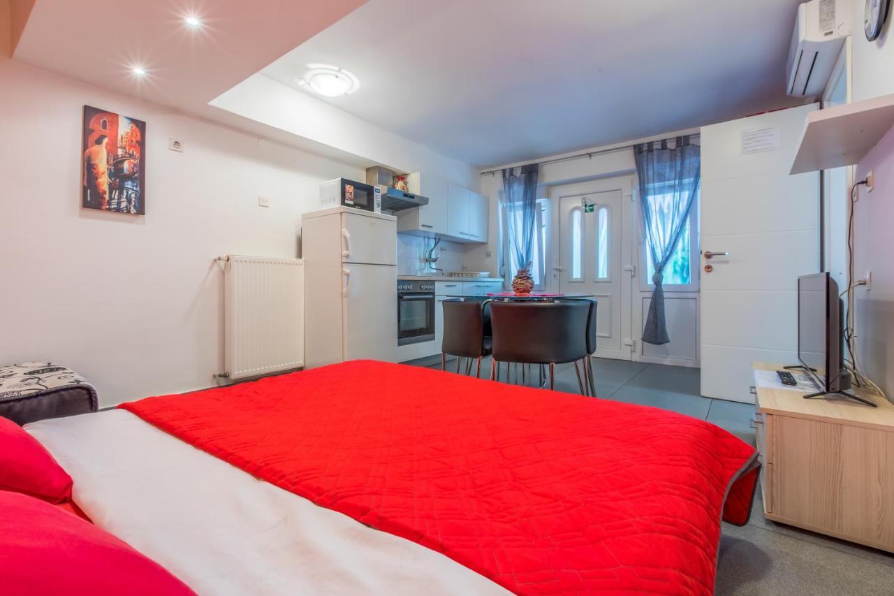 Apartmani Visnja Crikvenica Eksteriør billede