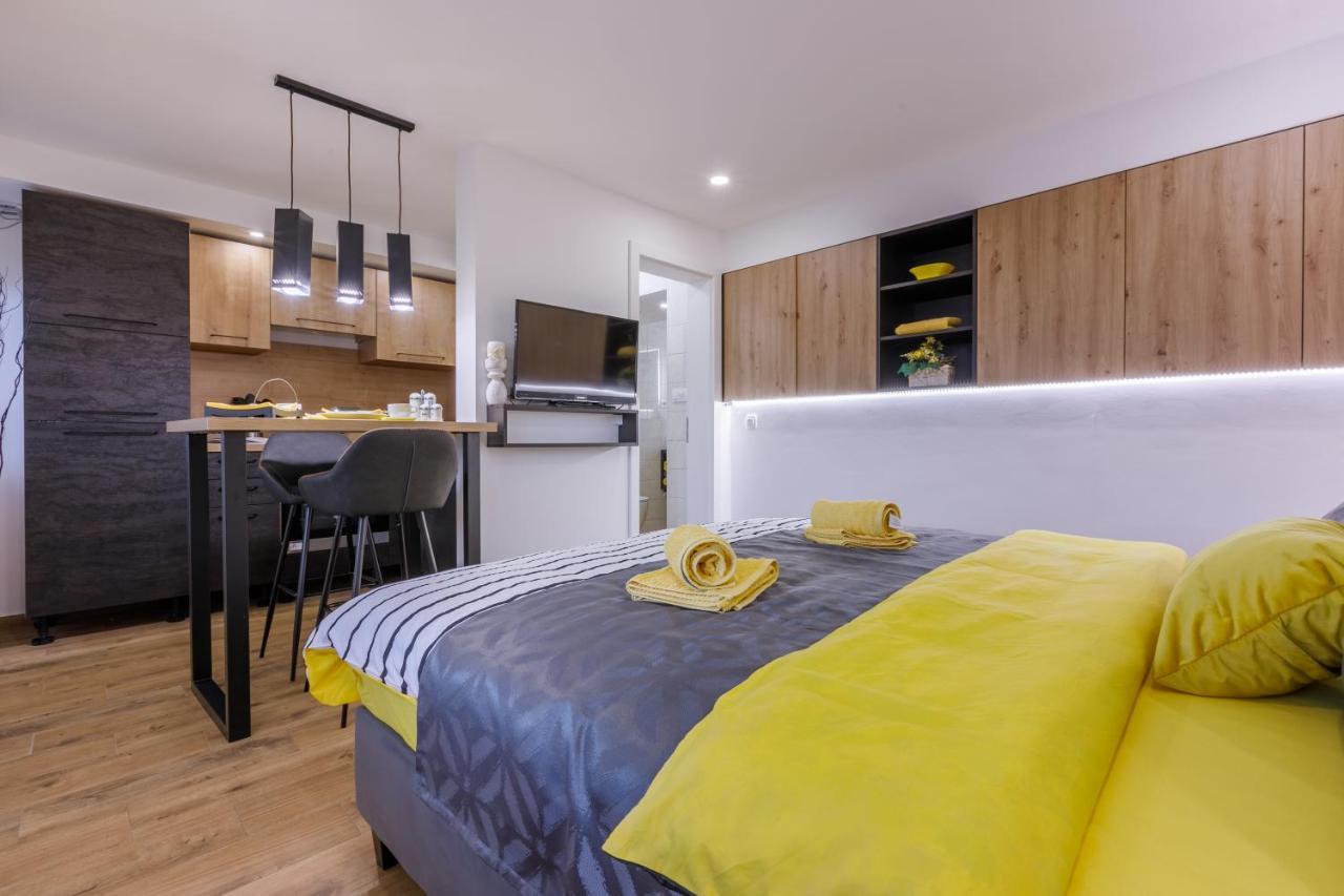 Apartmani Visnja Crikvenica Eksteriør billede