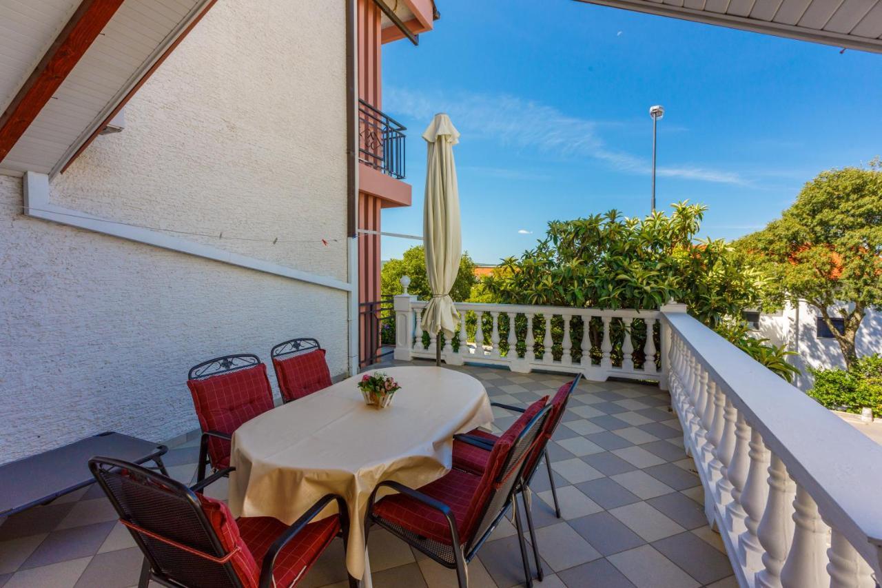Apartmani Visnja Crikvenica Eksteriør billede