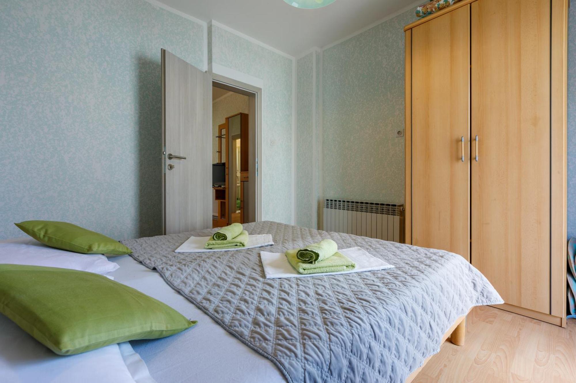 Apartmani Visnja Crikvenica Eksteriør billede