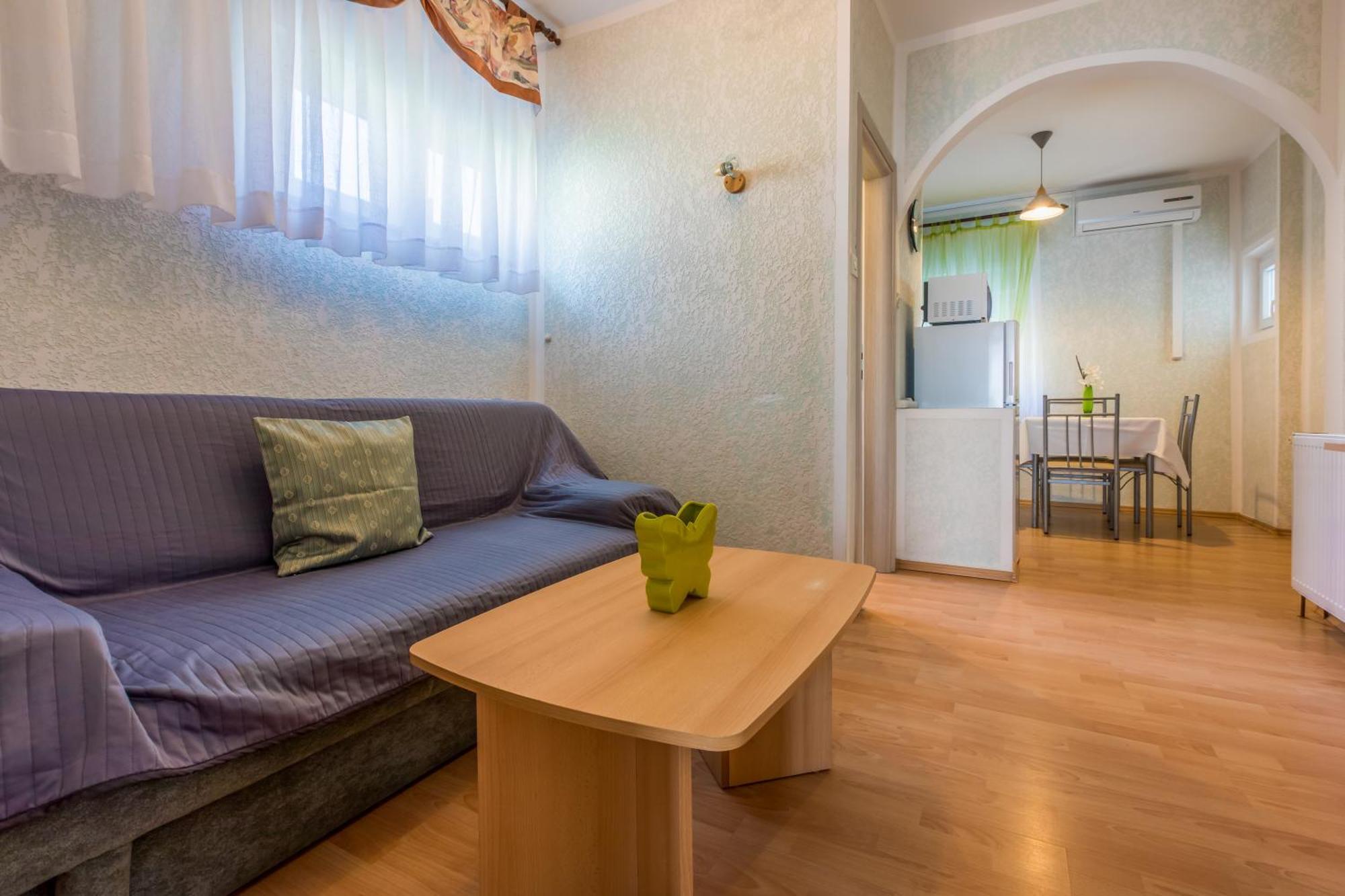 Apartmani Visnja Crikvenica Eksteriør billede