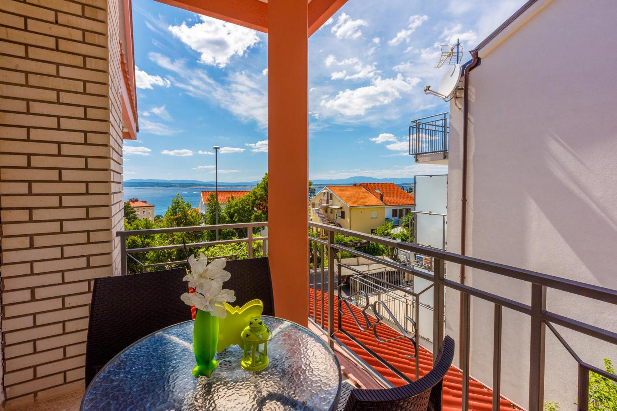 Apartmani Visnja Crikvenica Eksteriør billede