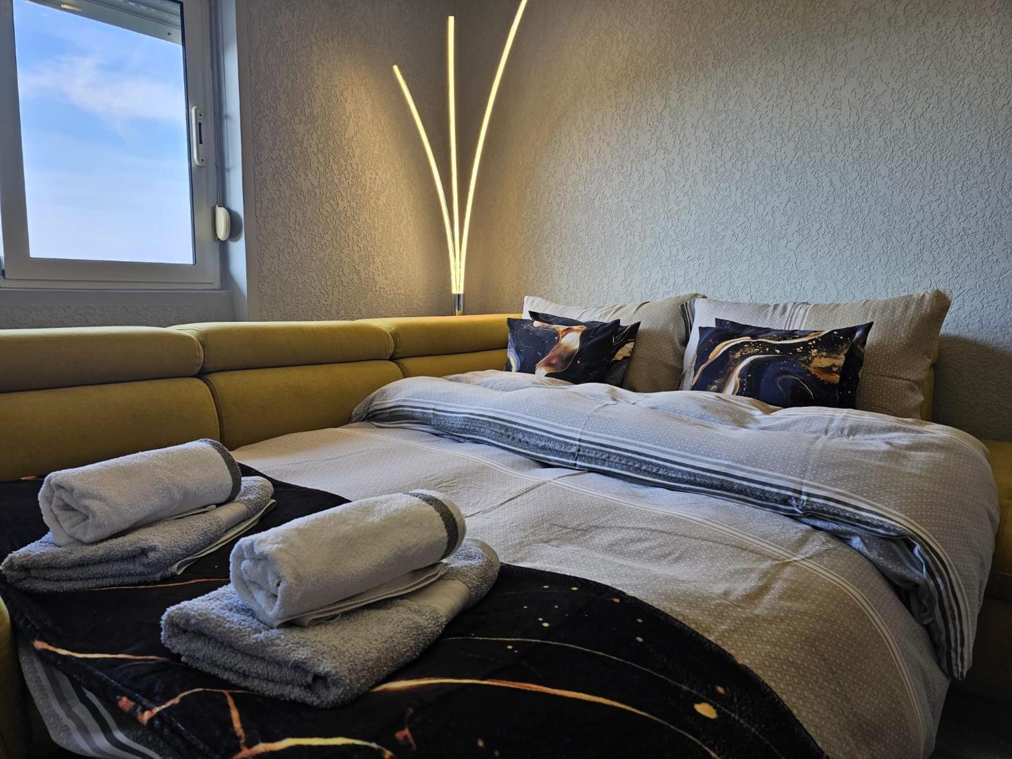 Apartmani Visnja Crikvenica Eksteriør billede